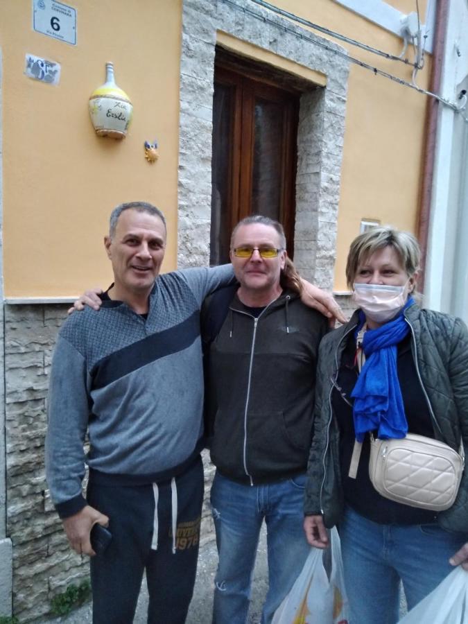 Casa Vacanza Zia Ersilia Rotondi Bagian luar foto