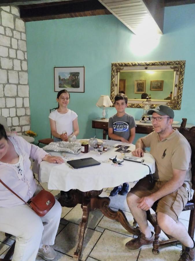 Casa Vacanza Zia Ersilia Rotondi Bagian luar foto